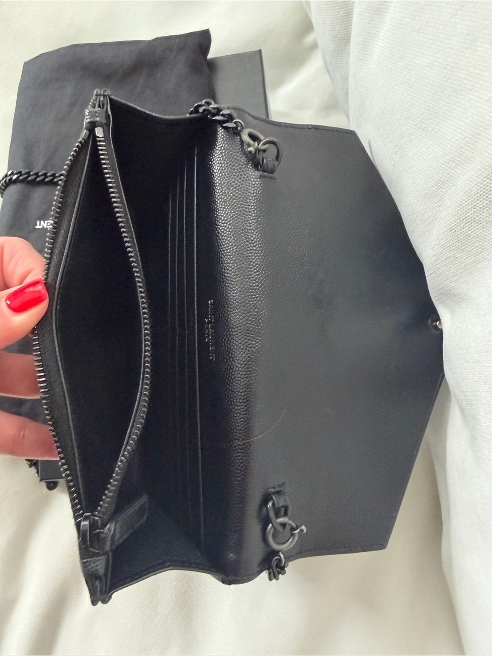 Saint Laurent Envelope Chain Wallet black monochrome design . - Picture 9 of 12